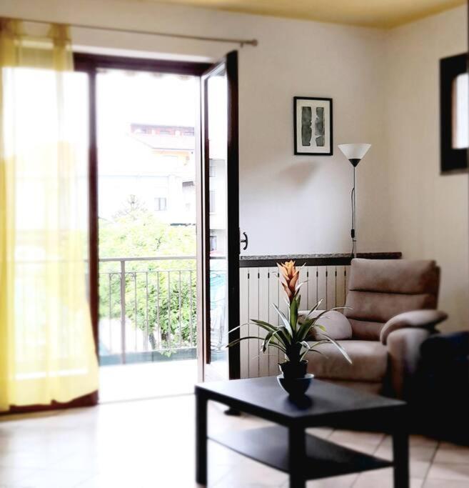 הוילה Oleggio Castello Il Vecchio Kiwi - House With Private Garden מראה חיצוני תמונה